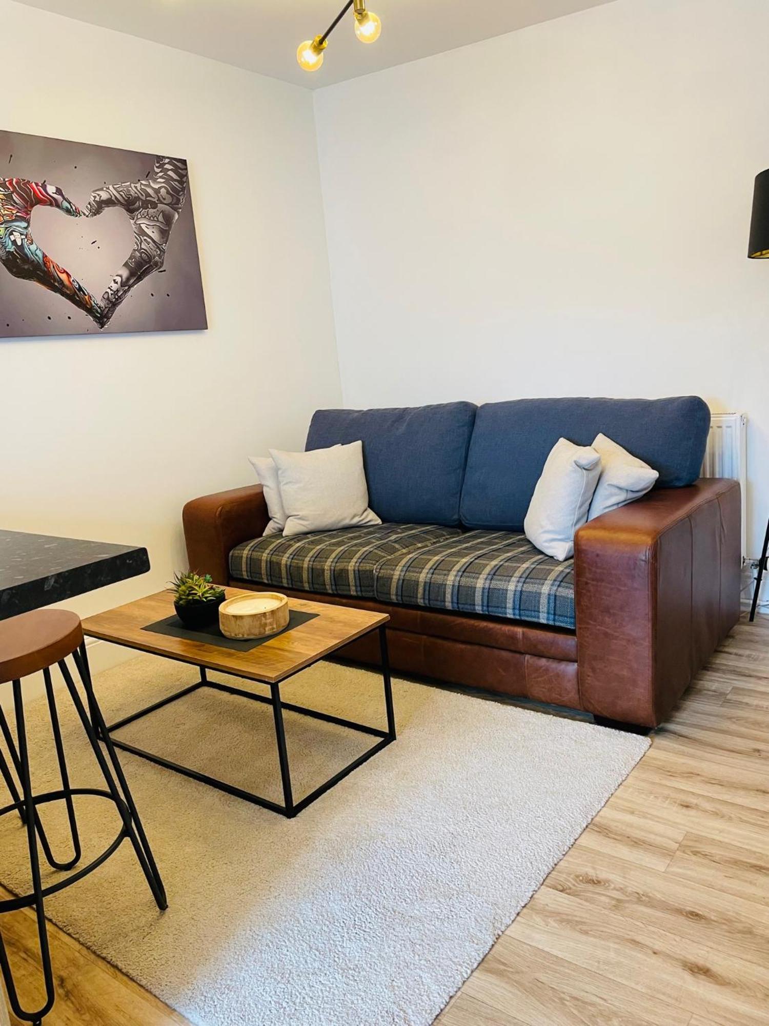 Flat 1 Lägenhet Lampeter Exteriör bild