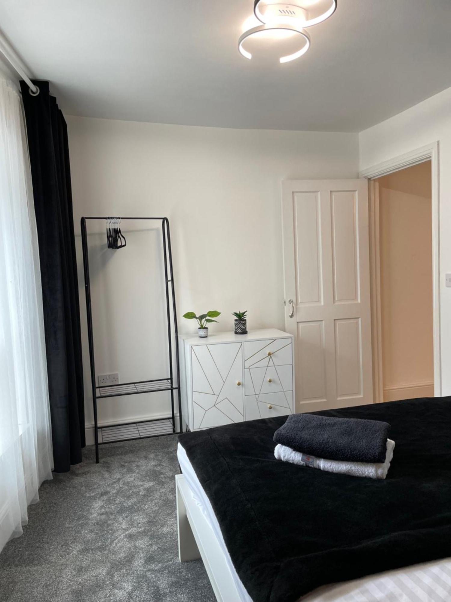 Flat 1 Lägenhet Lampeter Exteriör bild